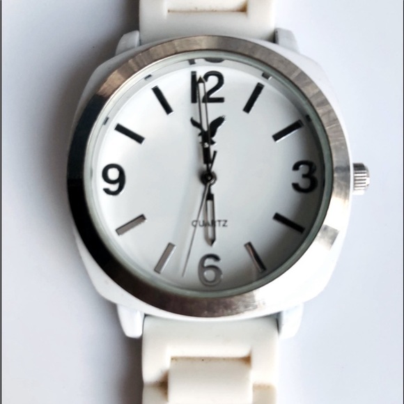 AMERICAN EAGLE VINTAGE WHITE JELLY BAND WATCH. SUPER CUTE ADJUSTABLE STRAP - Picture 5 of 10